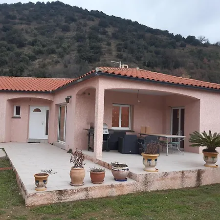 فيلة Agreable Et Paisible Ria